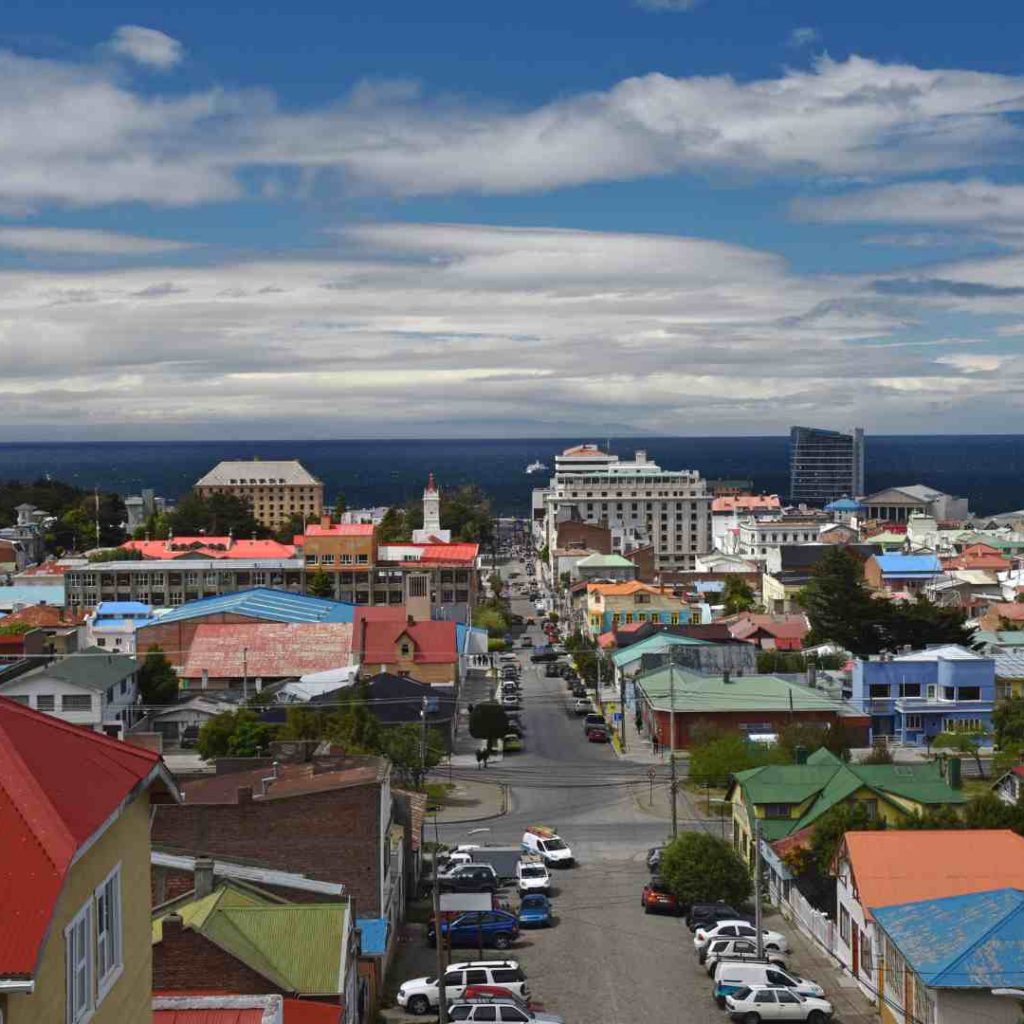 El estudio del Indice de Calidad de Vida Urbana elaborado por la Cámara Chilena de la Construcción y la Pontificia Universidad Católica, reveló que Punta Arenas está dentro de las 13 comunas con un estándar de vida alto.